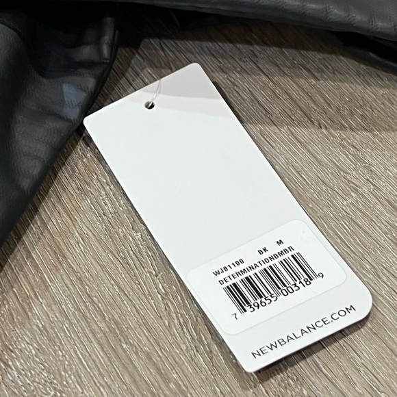 NWT Medium New Balance Women’s Determination Bomber Athletic Nordstroms Athletic - Picture 6 of 11